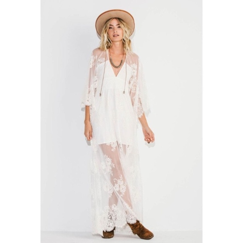 Stunning vintage style lace maxi dress